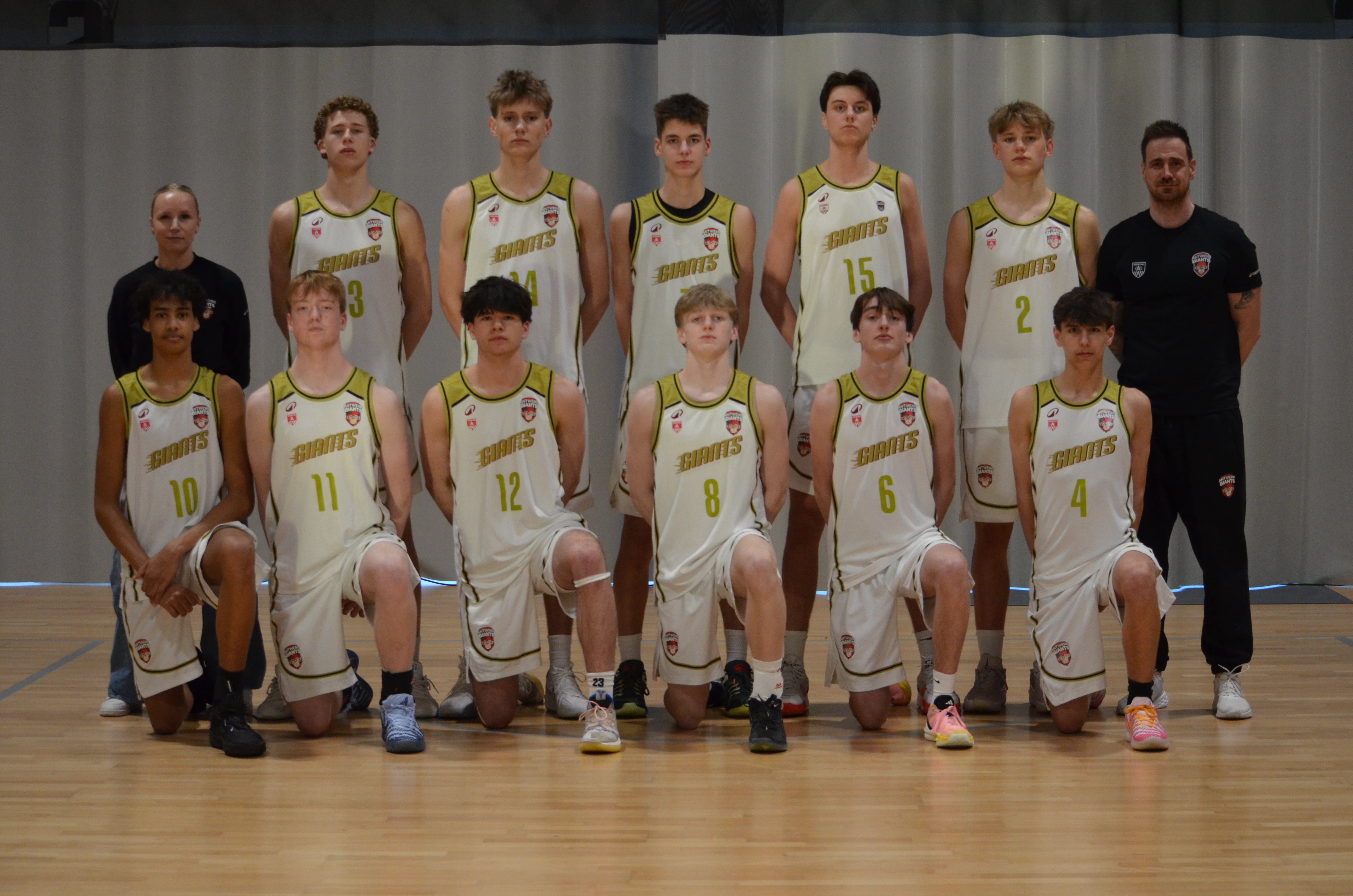 J16 A — Windrose Giants Antwerp