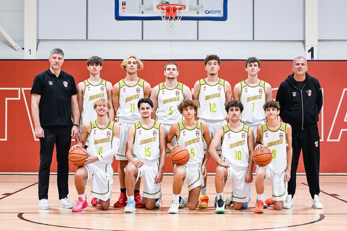J21 B — Windrose Giants Antwerp